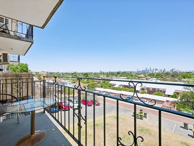11/17 King George, Victoria Park WA 6100