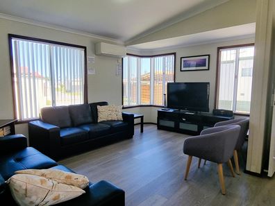 64/1 Williams  Way, Seabird WA 6042