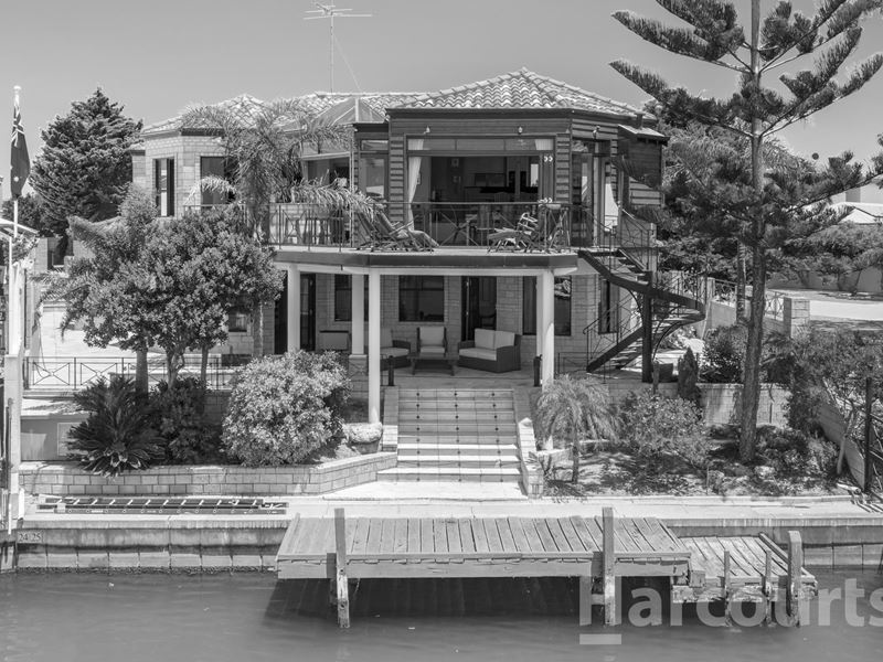 25 Cambria Island Retreat, Halls Head WA 6210
