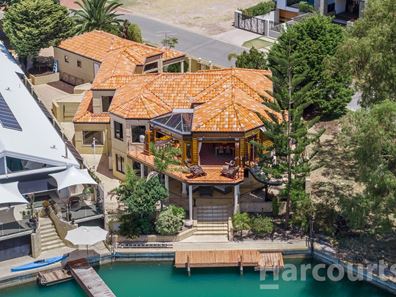 25 Cambria Island Retreat, Halls Head WA 6210