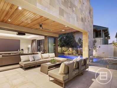 9 Park Street, Trigg WA 6029