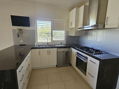 21 Campbell Street, Lamington WA 6430
