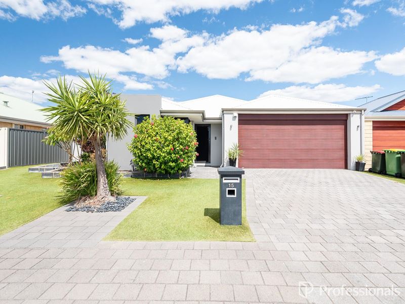 15 Saligna Bend, Wattle Grove