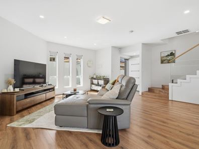 17b Mangini Street, Morley WA 6062