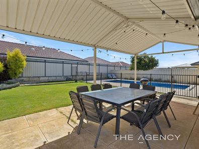 102 Ridgewood Boulevard, Ridgewood WA 6030
