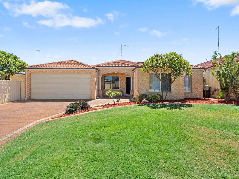 35 Cunderdin Loop, Dawesville