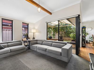 21 Wade Street, Joondanna WA 6060