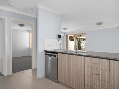 1/6 Turner Place, Kelmscott WA 6111