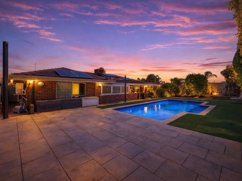 28 Dressler Way, Girrawheen WA 6064