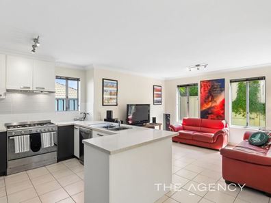 2/8 Stoner Place, Innaloo WA 6018