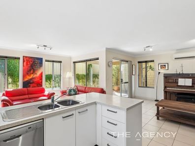 2/8 Stoner Place, Innaloo WA 6018
