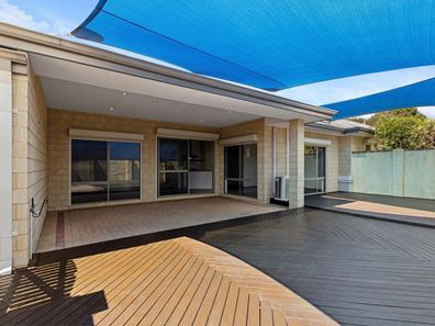 21 Boxgrove Loop, Ellenbrook WA 6069