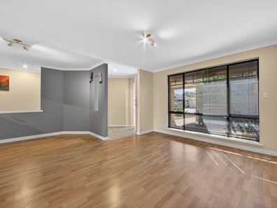 55 Montebourg Meander, Port Kennedy WA 6172