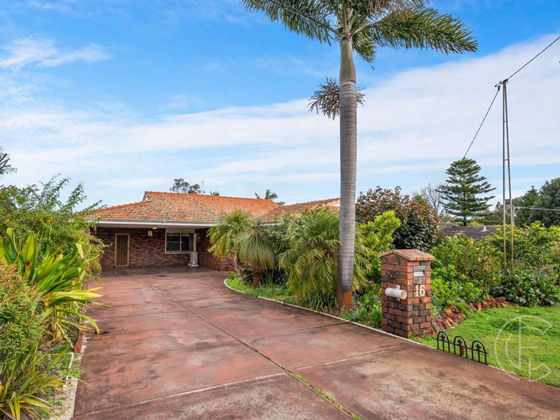 16 Pannell Road, Bateman WA 6150
