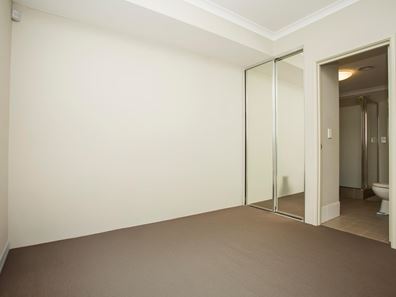 4/4 Crown St, Rivervale WA 6103