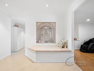 34 Sinclair Crescent, Winthrop WA 6150