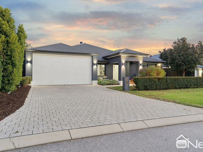 4 Choctaw Place, Darling Downs WA 6122