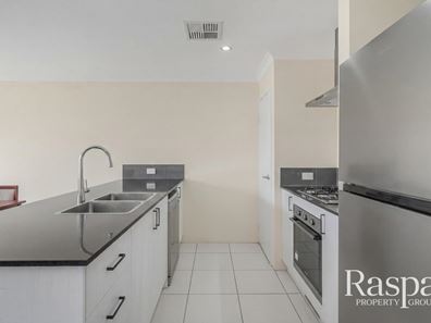 37 Marwood Circuit, Success WA 6164