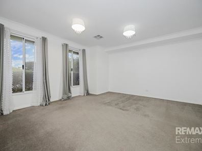5 Featherstone Gardens, Butler WA 6036