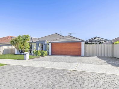 22 Wyatt Road, Hocking WA 6065
