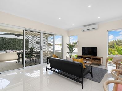 6/9 Orleans Street, Spearwood WA 6163