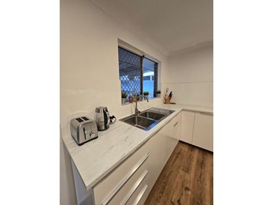 11 Sheoak Court, Forrestfield WA 6058
