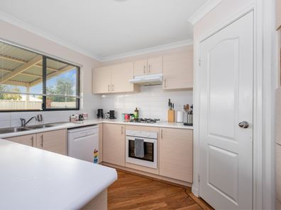 10/35 Premier Street, Hannans WA 6430