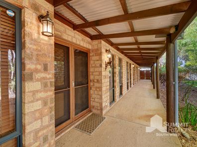 2 Samrose Road, Dalyellup WA 6230