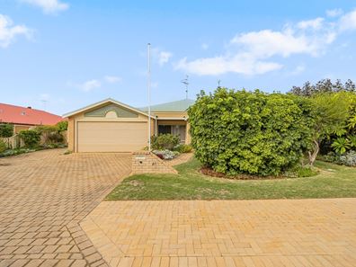 23 Chennile Vista, Halls Head WA 6210