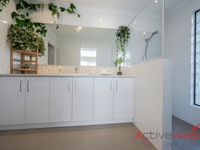7 Ajax Drive, Wandina WA 6530