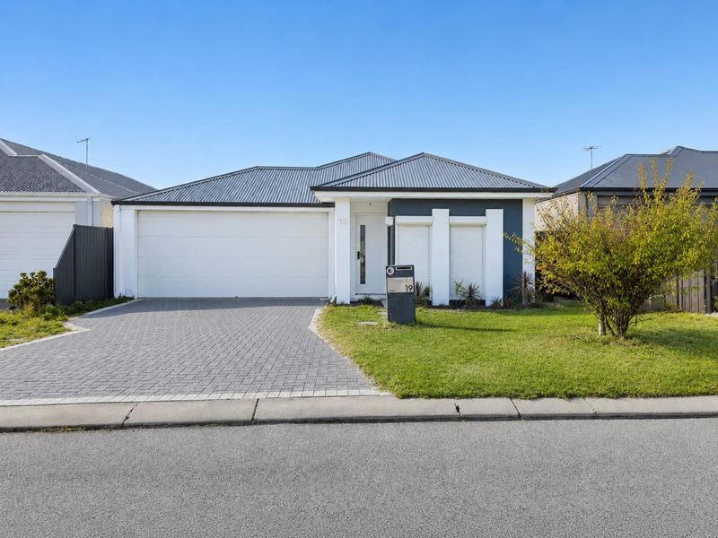 19 Mosley Street, Hilbert WA 6112