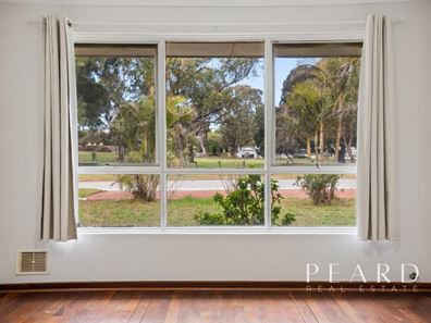 19 Ambridge Street, Hamersley WA 6022