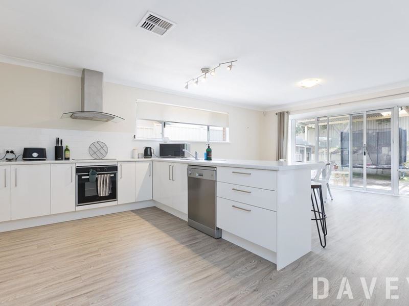 9 Timidon Place, Duncraig WA 6023