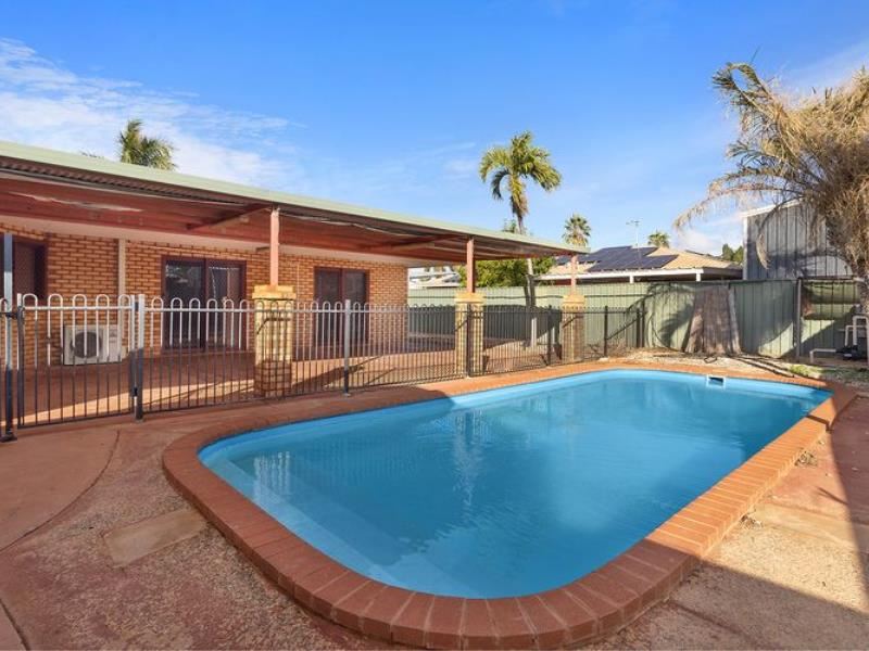 6 McWhirter Way, Baynton