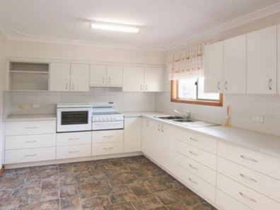 11 Knapton Street, West Busselton WA 6280