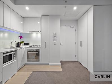306/17 Malata Crescent, Success WA 6164