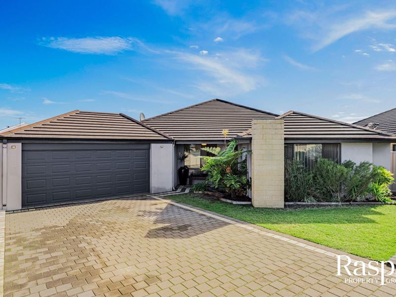 7 Salerno Approach, Piara Waters WA 6112