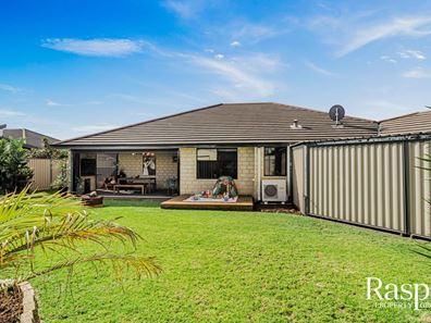 7 Salerno Approach, Piara Waters WA 6112