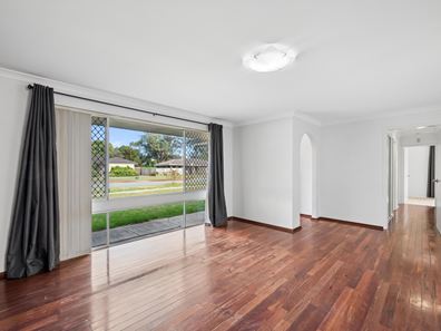 11 Elvington Way, Thornlie WA 6108