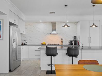 23 Placid Bend, South Yunderup WA 6208