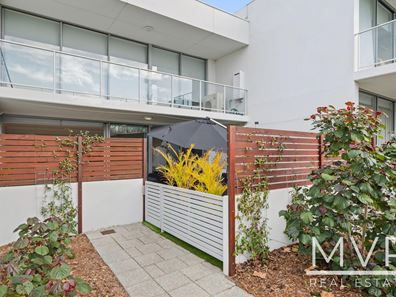 9/7 College Corner, O'Connor WA 6163