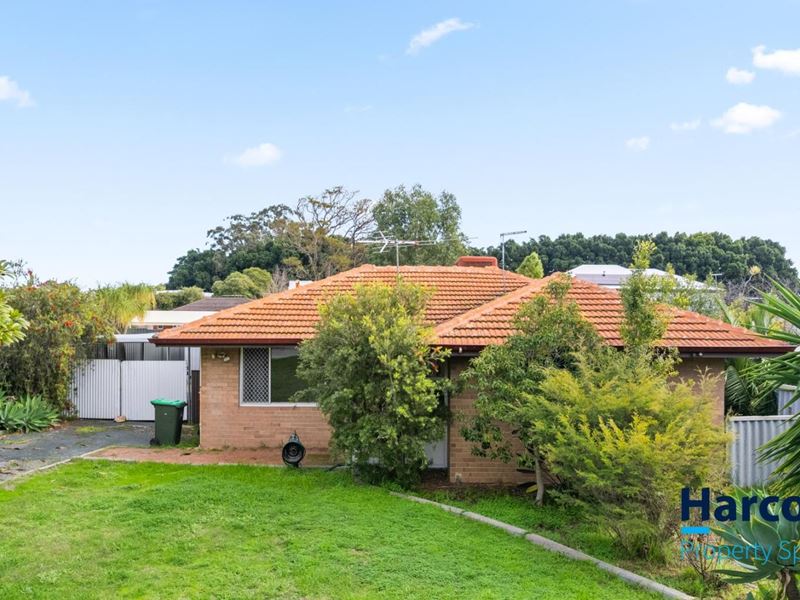 9 Gregory Way, Coolbellup