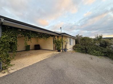 2 Merlot Street, Walpole WA 6398