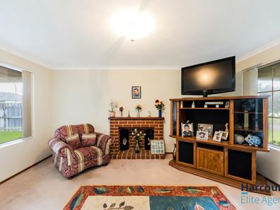 23 Lynch Avenue, Rockingham WA 6168