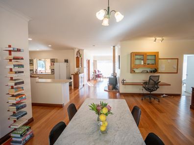 24 Bowman Close, Scotsdale WA 6333