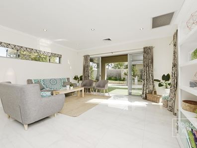 33A Barbican Street, Shelley WA 6148