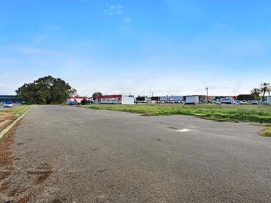 1857,1863,1865,1867 Albany Highway & 6 Herbert Street, Maddington WA 6109