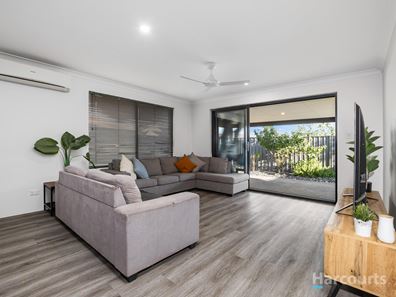 28 Echidna Street, Banksia Grove WA 6031