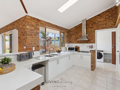 Room/1  8 Cornwall Close, Morley WA 6062