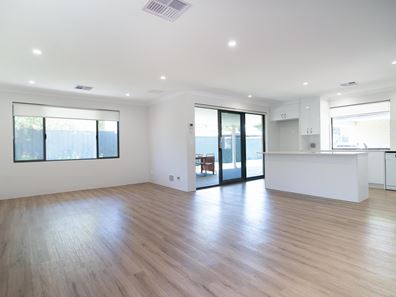13 Dorchester Road, Forrestfield WA 6058